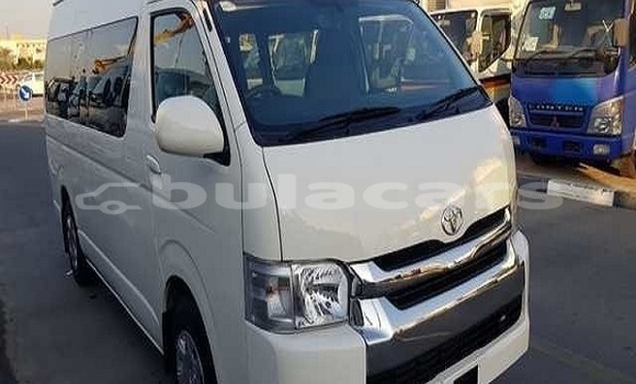 Acheter Occasion Voiture Toyota Hiace Blanc à Suva, Central Acheter Occasion Voiture Toyota Hiace Blanc à Suva, Central