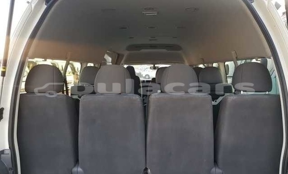Acheter Occasion Voiture Toyota Hiace Blanc à Nabua, Northern Acheter Occasion Voiture Toyota Hiace Blanc à Nabua, Northern