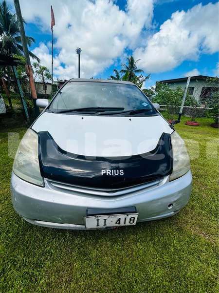 Big with watermark toyota prius central suva 25084