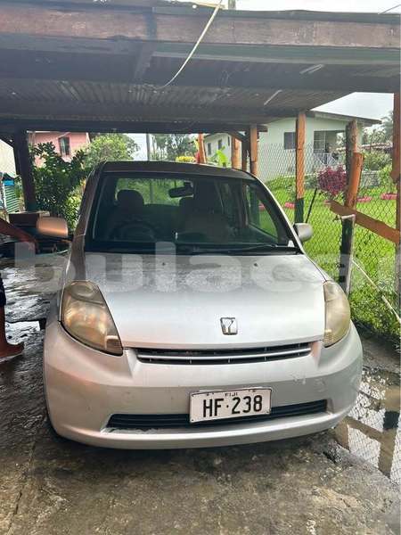 Big with watermark toyota passo central suva 25095