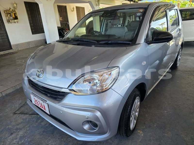 Big with watermark toyota passo central suva 25110