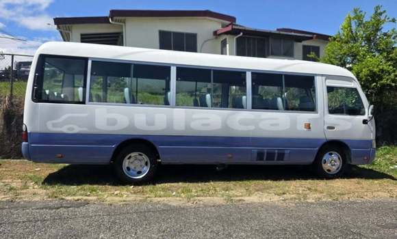 Acheter Occasion Voiture Toyota Coaster Blanc à Suva, Central Acheter Occasion Voiture Toyota Coaster Blanc à Suva, Central