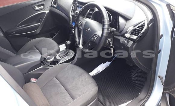 Acheter Occasion Voiture Hyundai Santa Fe Blanc à Suva, Central Acheter Occasion Voiture Hyundai Santa Fe Blanc à Suva, Central