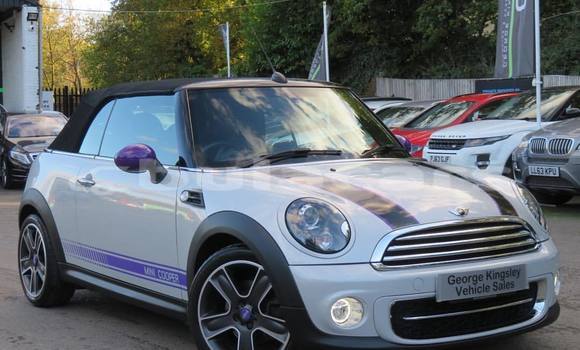 Acheter Neuf Voiture MINI Cooper Blanc à Ba, Western Acheter Neuf Voiture MINI Cooper Blanc à Ba, Western