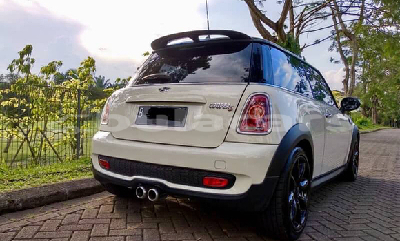 Acheter Neuf Voiture MINI Cooper Blanc à Lautoka, Western