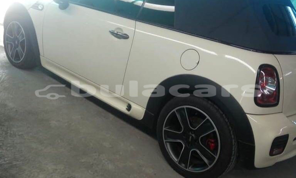 Acheter Neuf Voiture MINI Cooper Blanc à Lautoka, Western Acheter Neuf Voiture MINI Cooper Blanc à Lautoka, Western