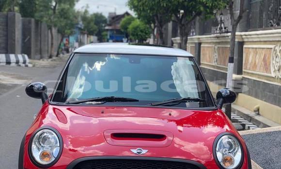 Acheter Neuf Voiture MINI Cooper Rouge à Suva, Central Acheter Neuf Voiture MINI Cooper Rouge à Suva, Central