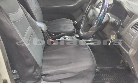 Buy Used Isuzu D–MAX White Car in Suva in Central Buy Used Isuzu D–MAX White Car in Suva in Central