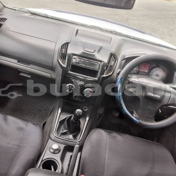 Big with watermark isuzu d max central suva 26618