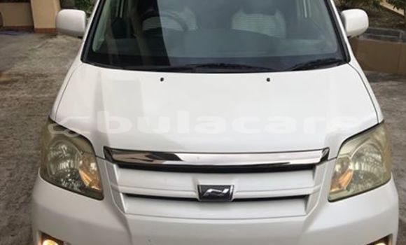 Acheter Occasion Voiture Toyota Noah Blanc à Suva, Central Acheter Occasion Voiture Toyota Noah Blanc à Suva, Central