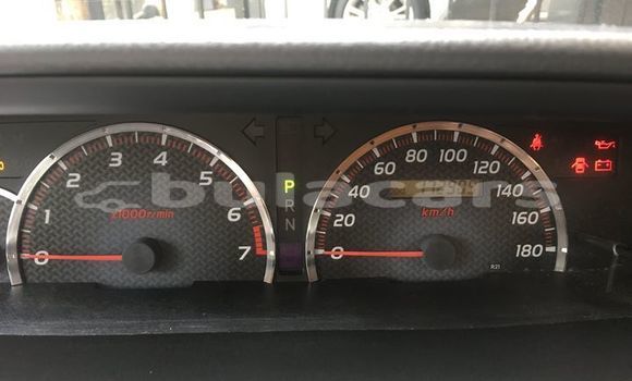 Acheter Occasion Voiture Toyota Noah Blanc à Suva, Central Acheter Occasion Voiture Toyota Noah Blanc à Suva, Central