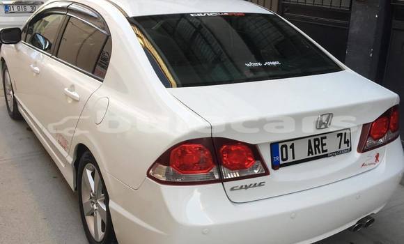 Acheter Neuf Voiture Honda Civic Blanc à Malhaha, Eastern Acheter Neuf Voiture Honda Civic Blanc à Malhaha, Eastern