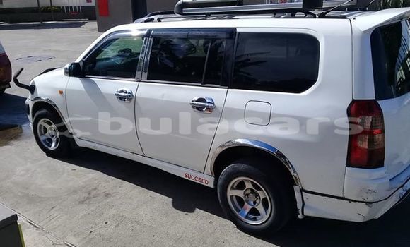 Acheter Occasion Voiture Toyota Succeeed Blanc à Suva, Central Acheter Occasion Voiture Toyota Succeeed Blanc à Suva, Central