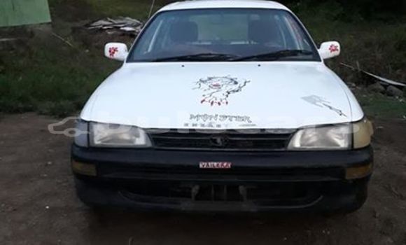 Acheter Occasion Voiture Toyota Corolla Blanc à Suva, Central Acheter Occasion Voiture Toyota Corolla Blanc à Suva, Central