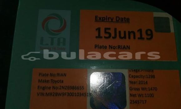 Acheter Occasion Voiture Toyota Yaris Rouge à Suva, Central Acheter Occasion Voiture Toyota Yaris Rouge à Suva, Central