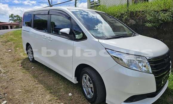 Buy Used Toyota Noah White Car in Suva in Central