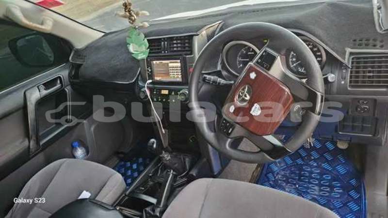 Big with watermark toyota land cruiser western nadi 28631