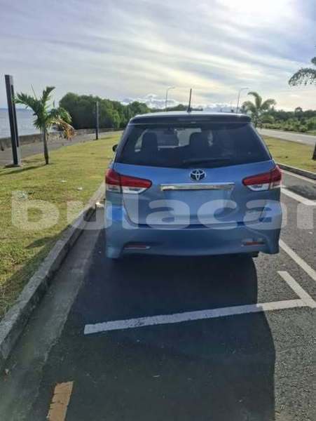 Big with watermark toyota wish western nadi 28634