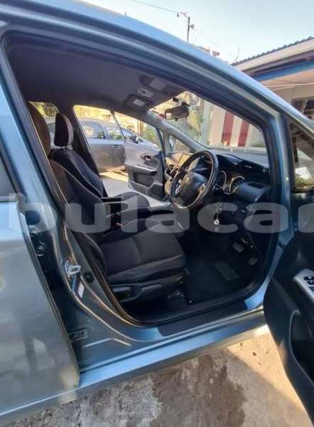 Big with watermark toyota wish western nadi 28634
