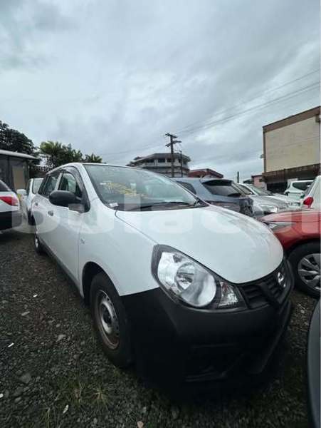 Big with watermark nissan nv200 western nadi 28664
