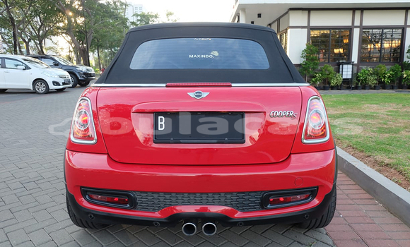 Buy New MINI Cooper Red Car in Sigatoka in Western Buy New MINI Cooper Red Car in Sigatoka in Western