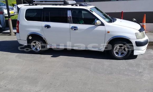 Acheter Occasion Voiture Toyota Succeed Blanc à Suva, Central Acheter Occasion Voiture Toyota Succeed Blanc à Suva, Central
