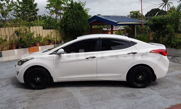 Acheter Occasion Voiture Hyundai Elantra Blanc à Suva, Central Acheter Occasion Voiture Hyundai Elantra Blanc à Suva, Central