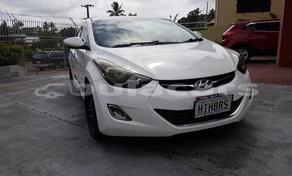Acheter Occasion Voiture Hyundai Elantra Blanc à Suva, Central Acheter Occasion Voiture Hyundai Elantra Blanc à Suva, Central