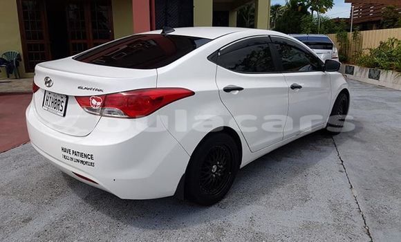 Acheter Occasion Voiture Hyundai Elantra Blanc à Suva, Central Acheter Occasion Voiture Hyundai Elantra Blanc à Suva, Central