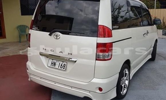 Acheter Occasion Voiture Toyota Noah Blanc à Suva, Central Acheter Occasion Voiture Toyota Noah Blanc à Suva, Central