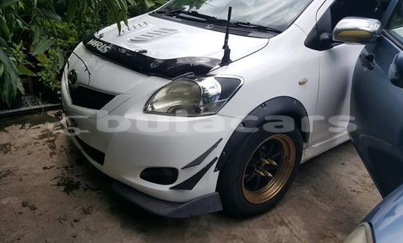 Acheter Occasion Voiture Toyota Yaris Blanc à Lautoka, Western Acheter Occasion Voiture Toyota Yaris Blanc à Lautoka, Western