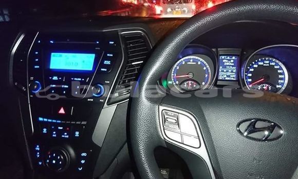 Acheter Occasion Voiture Hyundai Santa Fe Noir à Suva, Central Acheter Occasion Voiture Hyundai Santa Fe Noir à Suva, Central