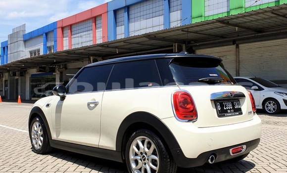 Acheter Neuf Voiture MINI Cooper Blanc à Solevu, Western Acheter Neuf Voiture MINI Cooper Blanc à Solevu, Western