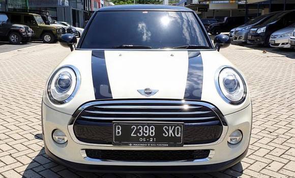 Acheter Neuf Voiture MINI Cooper Blanc à Solevu, Western Acheter Neuf Voiture MINI Cooper Blanc à Solevu, Western