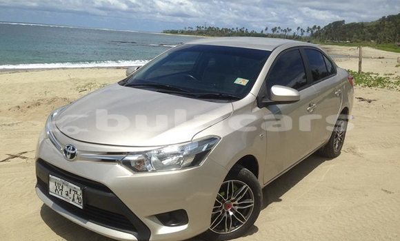 Acheter Occasion Voiture Toyota Yaris Gris à Suva, Central Acheter Occasion Voiture Toyota Yaris Gris à Suva, Central