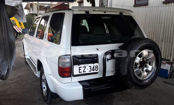 Acheter Occasion Voiture Nissan Terrano Blanc à Suva, Central Acheter Occasion Voiture Nissan Terrano Blanc à Suva, Central