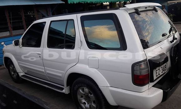 Acheter Occasion Voiture Nissan Terrano Blanc à Suva, Central Acheter Occasion Voiture Nissan Terrano Blanc à Suva, Central