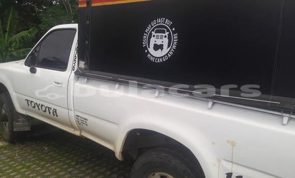 Acheter Occasion Voiture Toyota Hilux Blanc à Nadi, Western Acheter Occasion Voiture Toyota Hilux Blanc à Nadi, Western