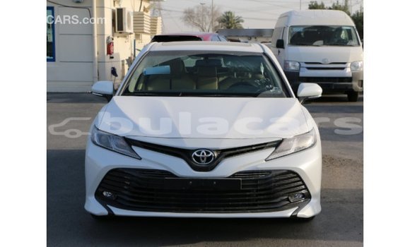 Buy Import Toyota Camry White Car in Import - Dubai in Central Buy Import Toyota Camry White Car in Import - Dubai in Central