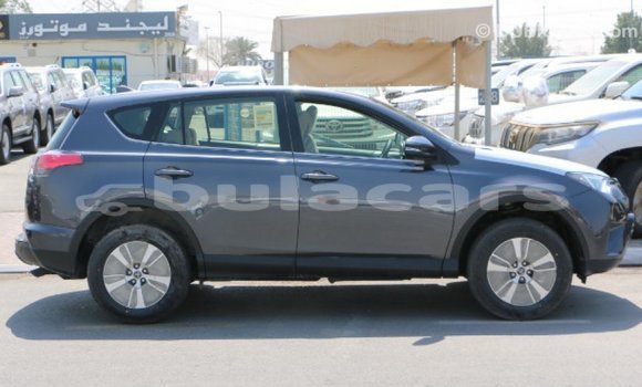 Acheter Import Voiture Toyota RAV4 Gris à Import - Dubai, Central Acheter Import Voiture Toyota RAV4 Gris à Import - Dubai, Central