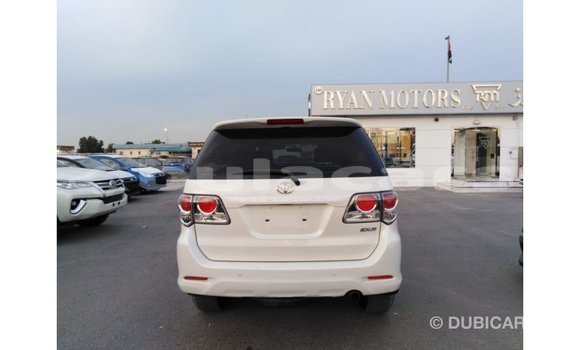 Buy Import Toyota Fortuner White Car in Import - Dubai in Central Buy Import Toyota Fortuner White Car in Import - Dubai in Central