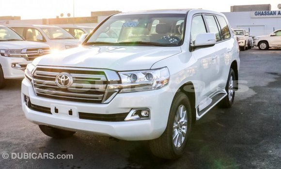 Buy Import Toyota Land Cruiser White Car in Import - Dubai in Central Buy Import Toyota Land Cruiser White Car in Import - Dubai in Central