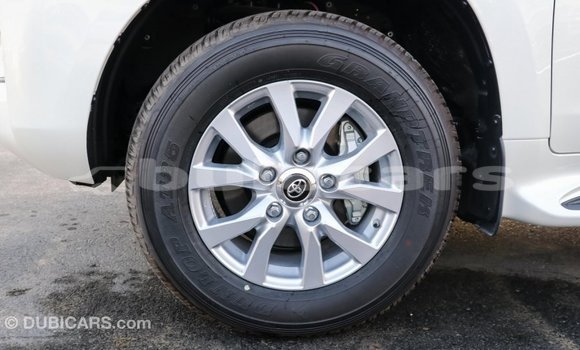 Buy Import Toyota Land Cruiser White Car in Import - Dubai in Central Buy Import Toyota Land Cruiser White Car in Import - Dubai in Central