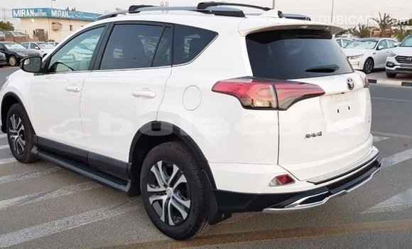 Buy Import Toyota RAV4 White Car in Import - Dubai in Central Buy Import Toyota RAV4 White Car in Import - Dubai in Central