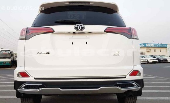 Buy Import Toyota RAV4 White Car in Import - Dubai in Central Buy Import Toyota RAV4 White Car in Import - Dubai in Central