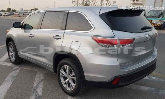 Buy Import Toyota Highlander Grey Car in Import - Dubai in Central Buy Import Toyota Highlander Grey Car in Import - Dubai in Central