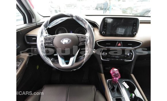 Buy Import Hyundai Santa Fe White Car in Import - Dubai in Central Buy Import Hyundai Santa Fe White Car in Import - Dubai in Central