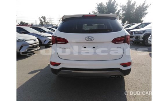 Buy Import Hyundai Santa Fe White Car in Import - Dubai in Central Buy Import Hyundai Santa Fe White Car in Import - Dubai in Central