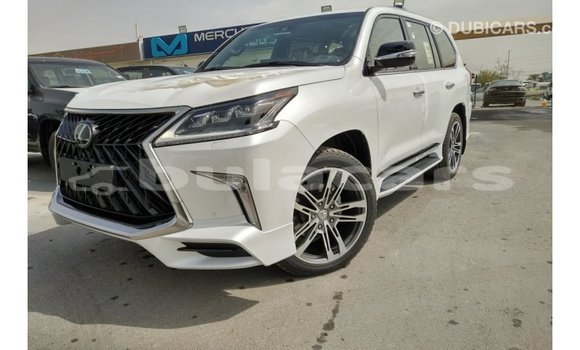 Acheter Import Voiture Lexus LX Blanc à Import - Dubai, Central