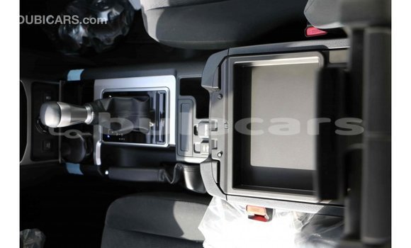 Acheter Import Voiture Toyota Prado Blanc à Import - Dubai, Central Acheter Import Voiture Toyota Prado Blanc à Import - Dubai, Central